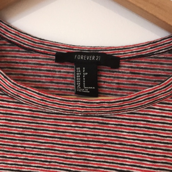 Forever 21 stripped t-Shirt Small - Picture 2 of 2